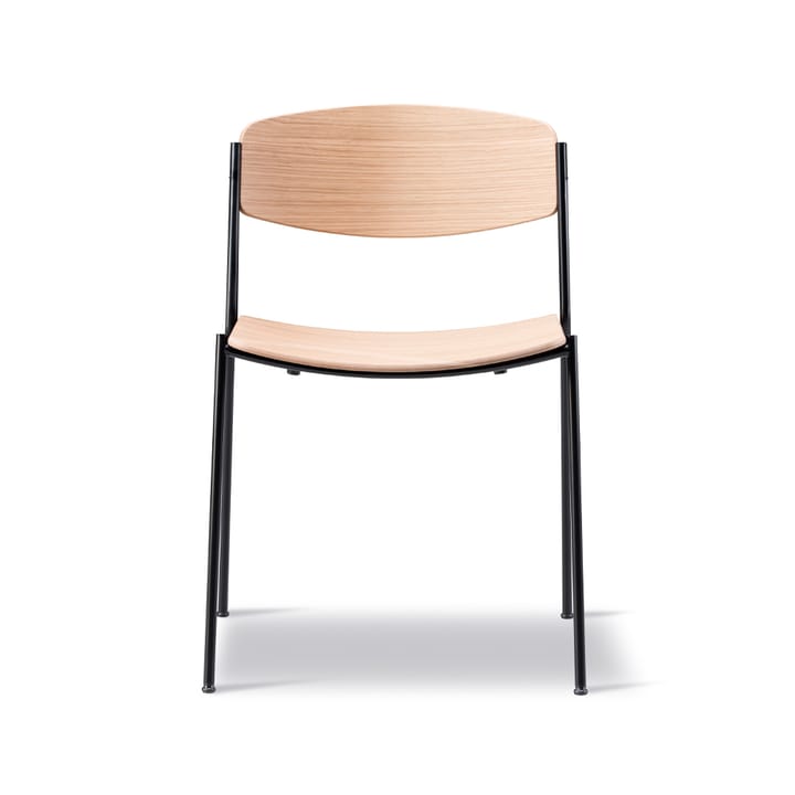 Lynderup 3080 stol - Lakkert eik-svart stålstativ - Fredericia Furniture