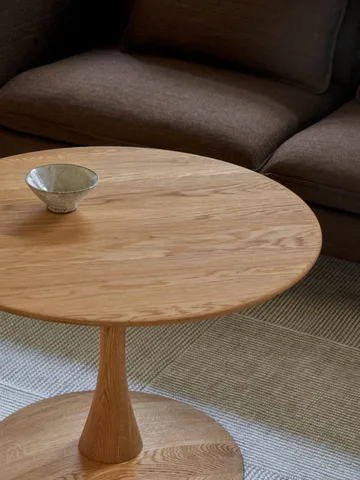 ND104 Trisse sofabord - Oljet eik, Ø68x48 cm - Fredericia Furniture