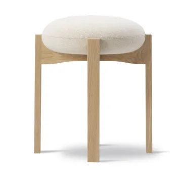 Pioneer rund krakk lav - Hallingdal 200-lakkert eik - Fredericia Furniture