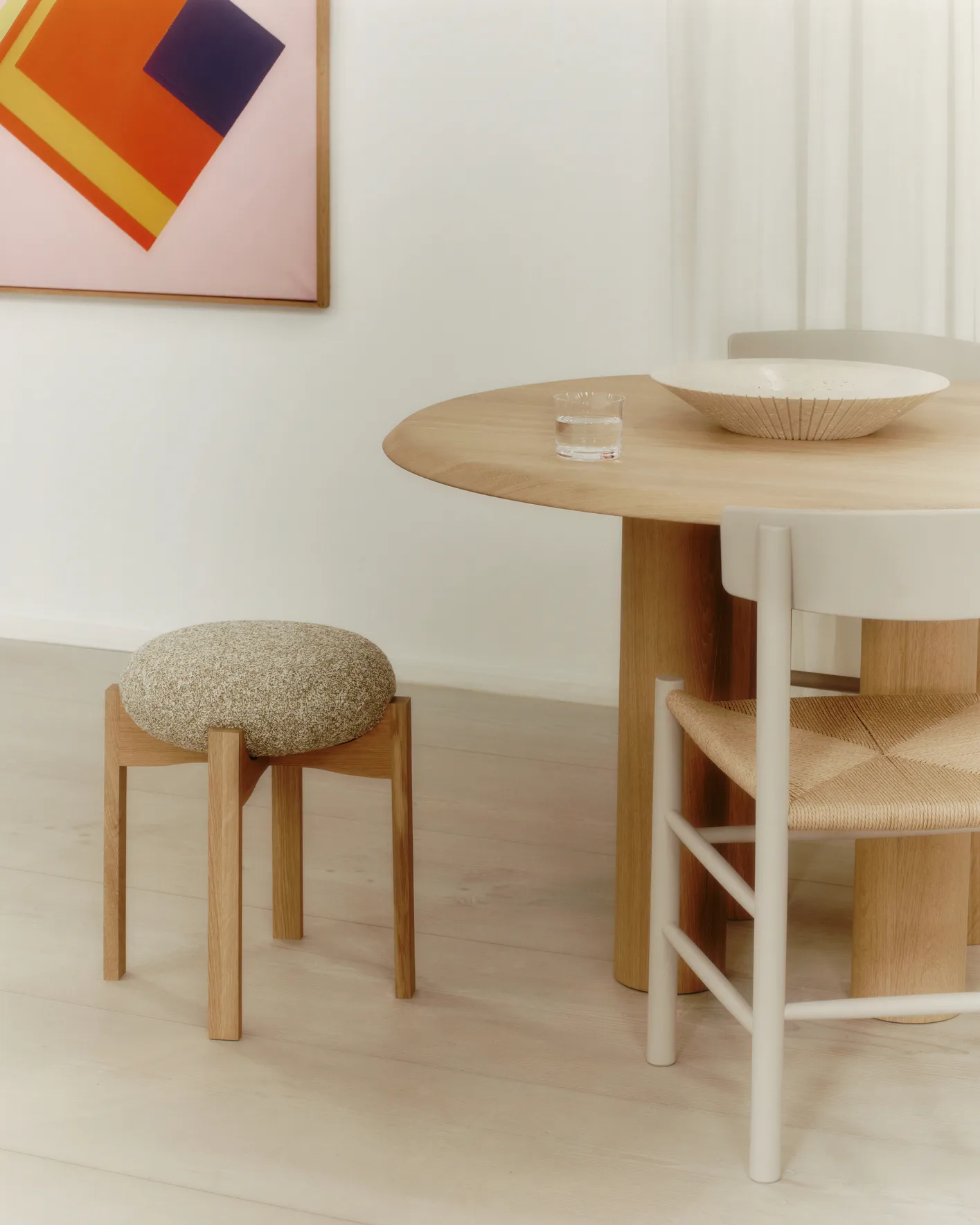 Pioneer rund krakk lav, Zero 0001-lakkert eik Fredericia Furniture