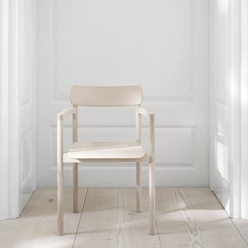 Post 3445 armlenestol - eik lakk - Fredericia Furniture