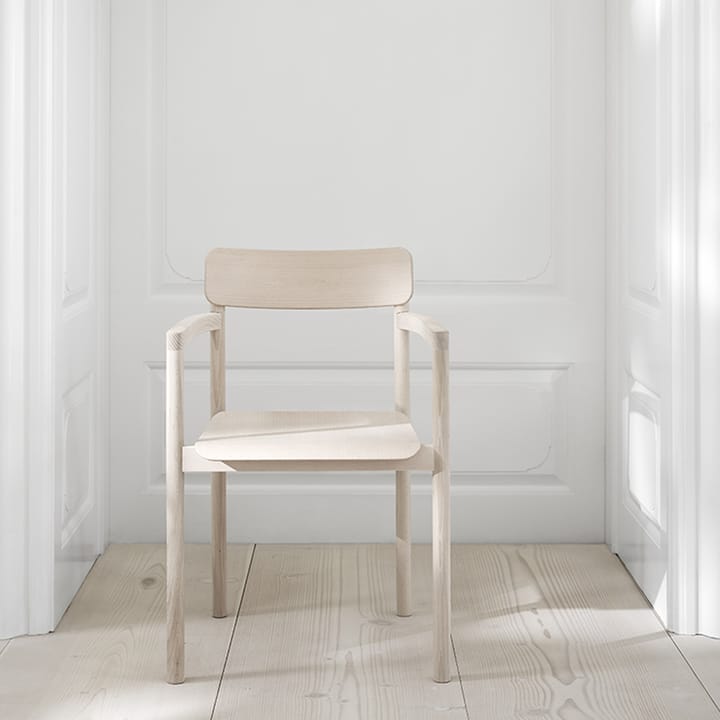 Post 3445 armlenestol, eik lakk Fredericia Furniture