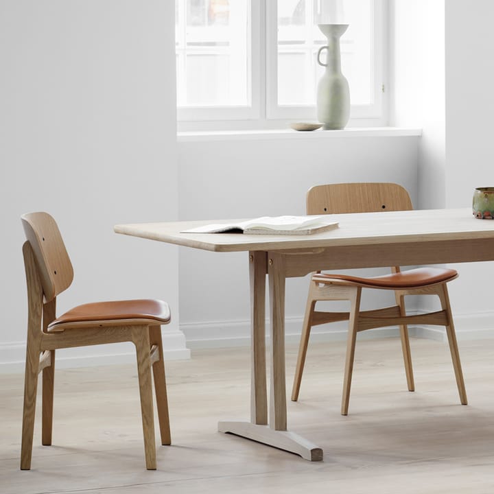Søborg 3051 tre stol polstret sete, Lær Omni svart-svartlakk. eik Fredericia Furniture
