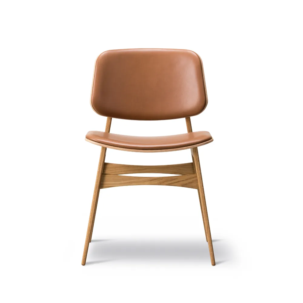 Søborg 3052 treunderstell stol heltrukket, lær omni 307 cognac, lakkerte ektfarget ben Fredericia Furniture
