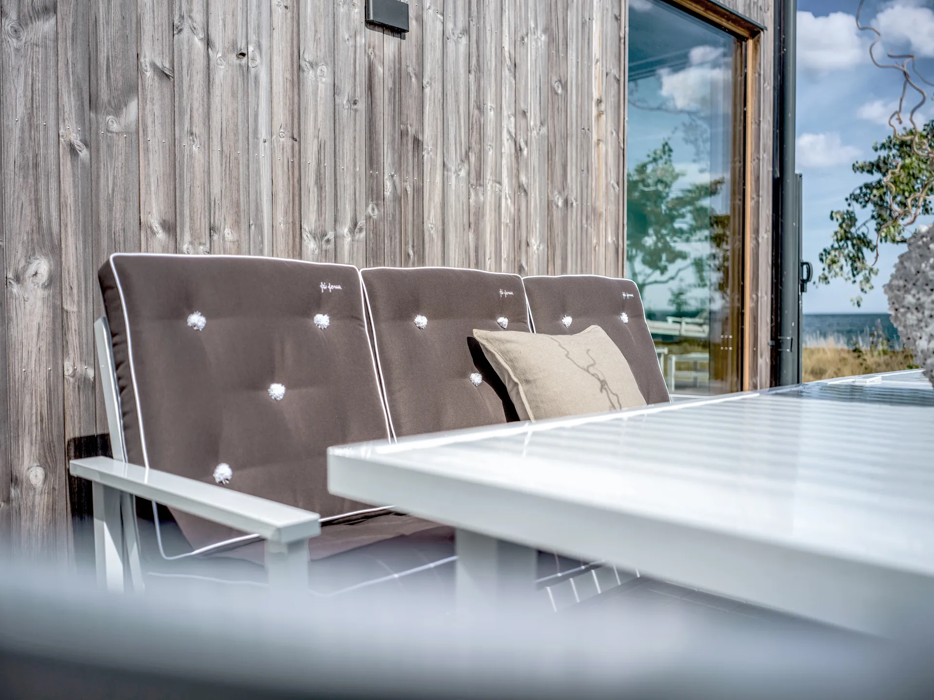 Bord 62, White, 142x80x65,5 cm Fri Form