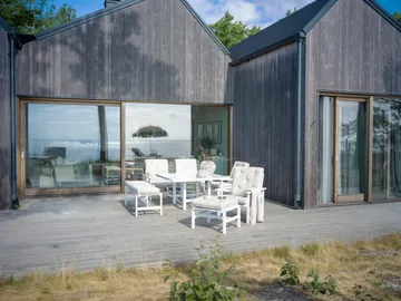 Bord 65 - White, 124x133x66 cm - Fri Form