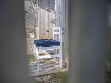 Stol 06 - White - Fri Form