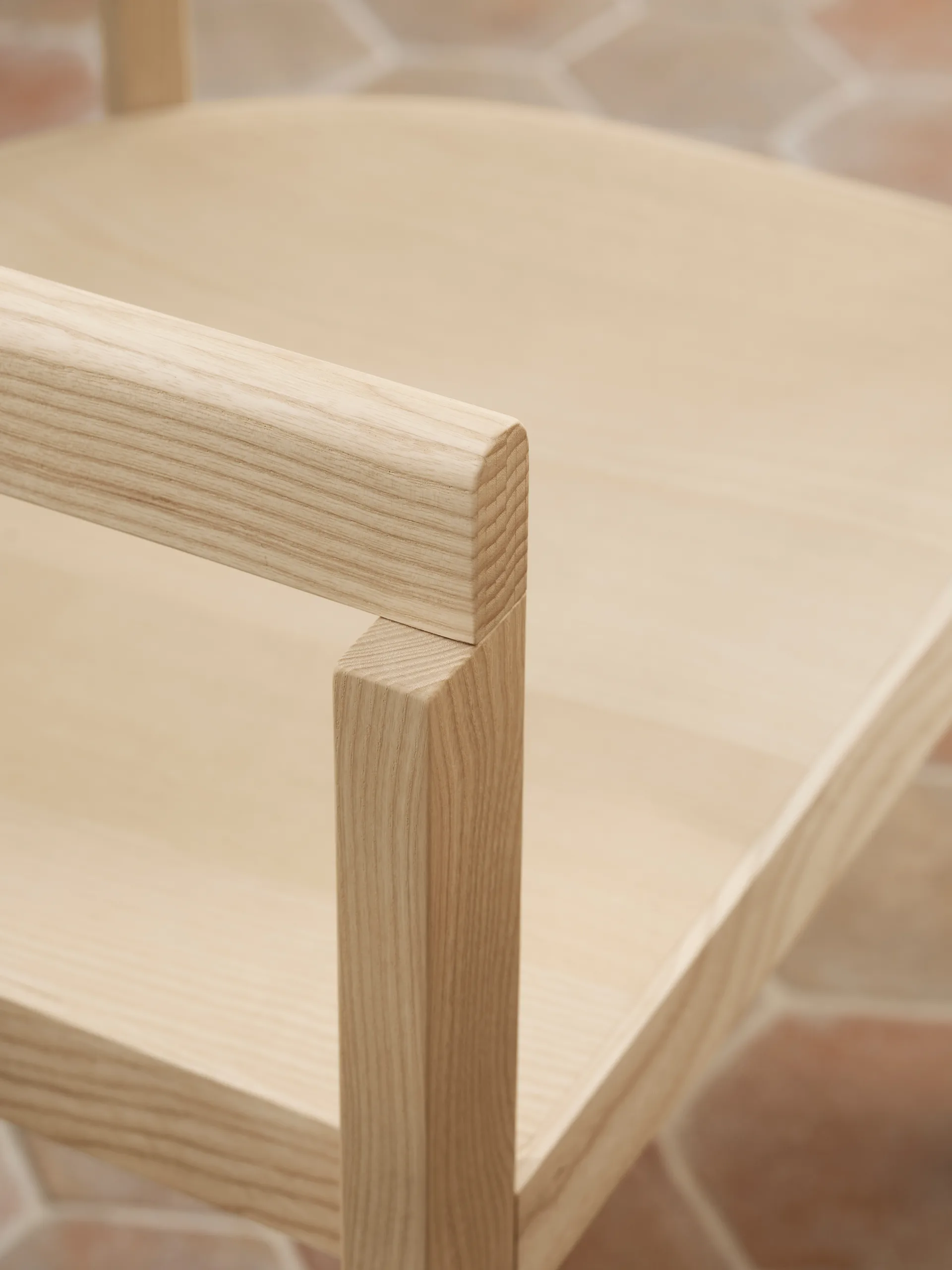 After armlenestol, Ask Fritz Hansen