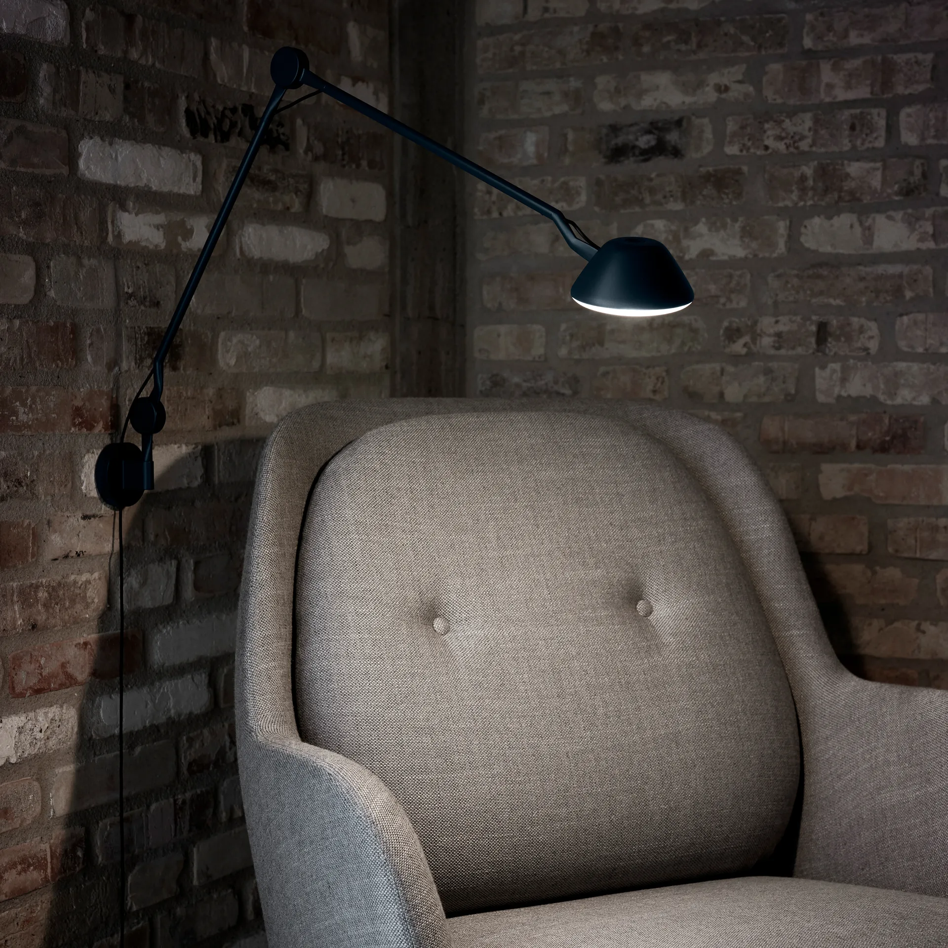 AQ01 vegglampe, Svart Fritz Hansen