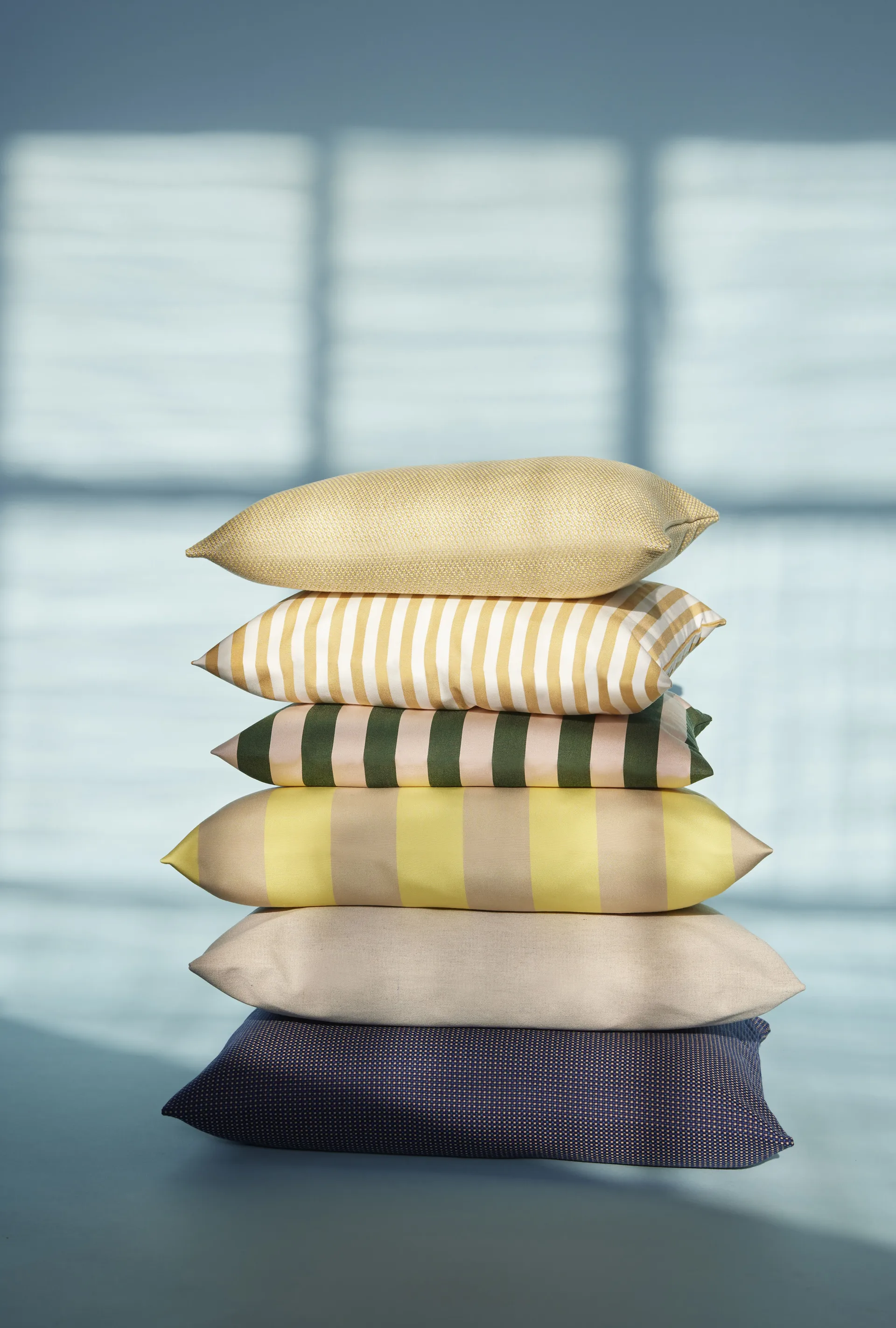 Barriere pute 40x50 cm, Golden gul stripe Fritz Hansen