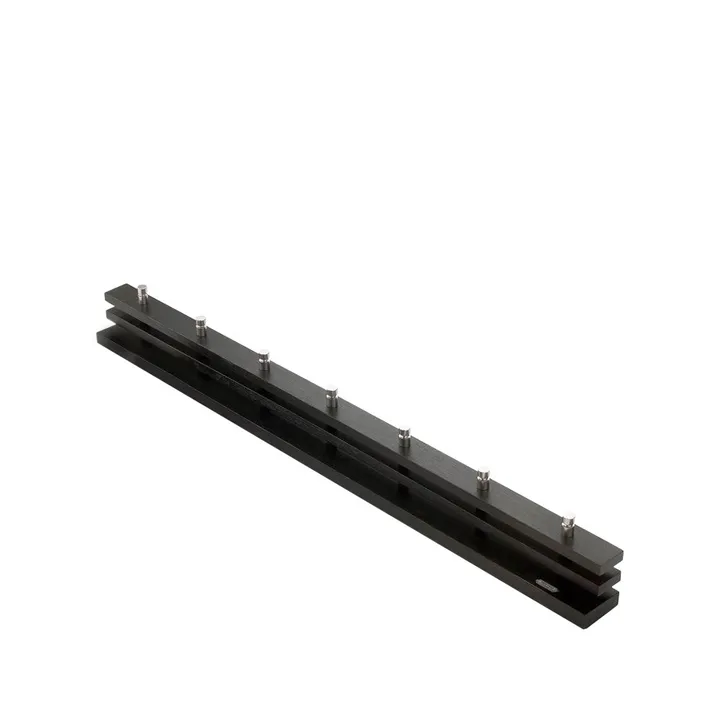 Cutter kleshenger - eik svartbejset, 7 stk knagger - Fritz Hansen