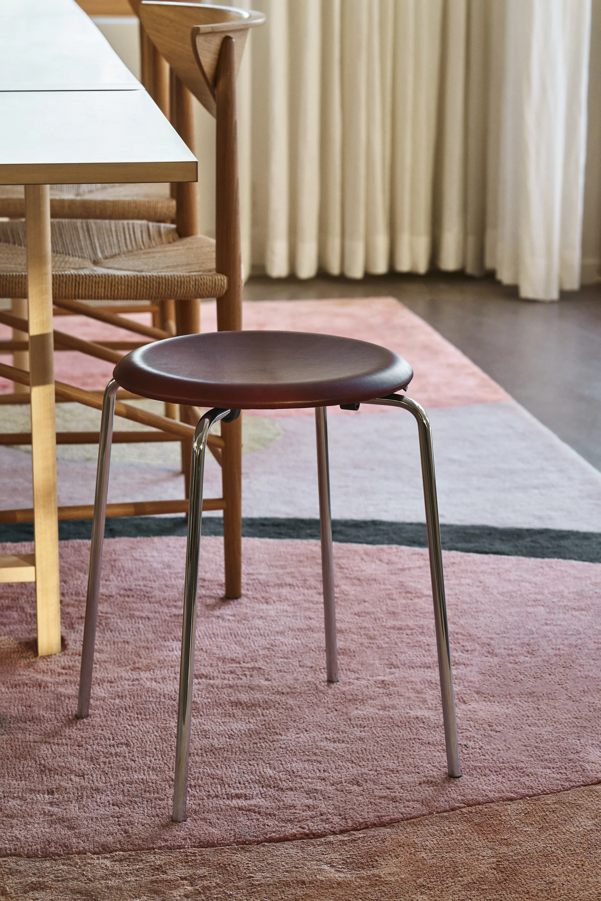 Dot rund krakk skinn, Chestnut, Ø34x44 cm Fritz Hansen