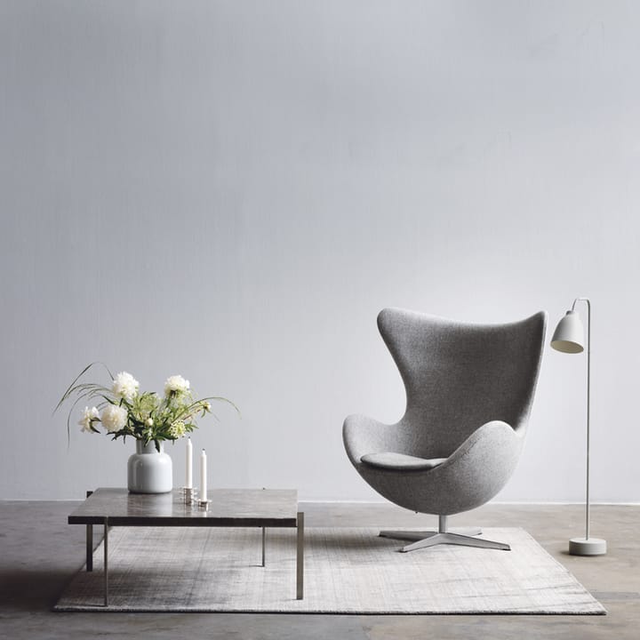 Egget 3316 lenestol, Leather essential lava-steel Fritz Hansen