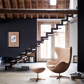 Egget 3316 lenestol - Leather grace valnøtt-stål - Fritz Hansen