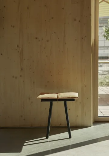 Georg lærpute med stropp til krakk/barstol - Beige-brun - Fritz Hansen