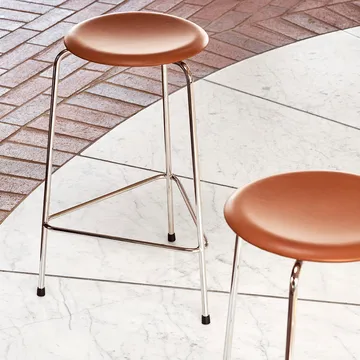 High Dot krakk lær - Wild leather walnut - Fritz Hansen