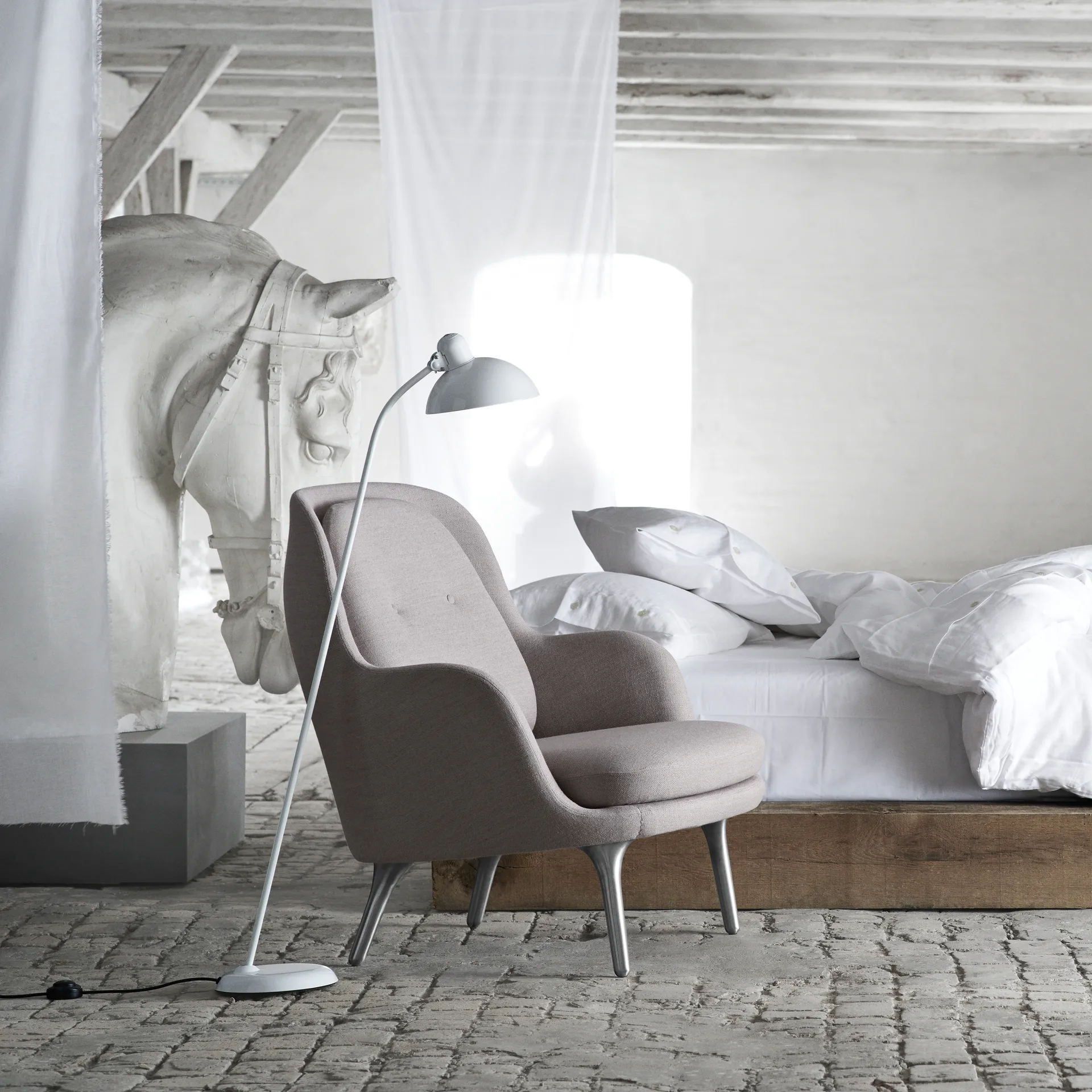 Kaiser Idell 6556-F gulvlampe, White Fritz Hansen