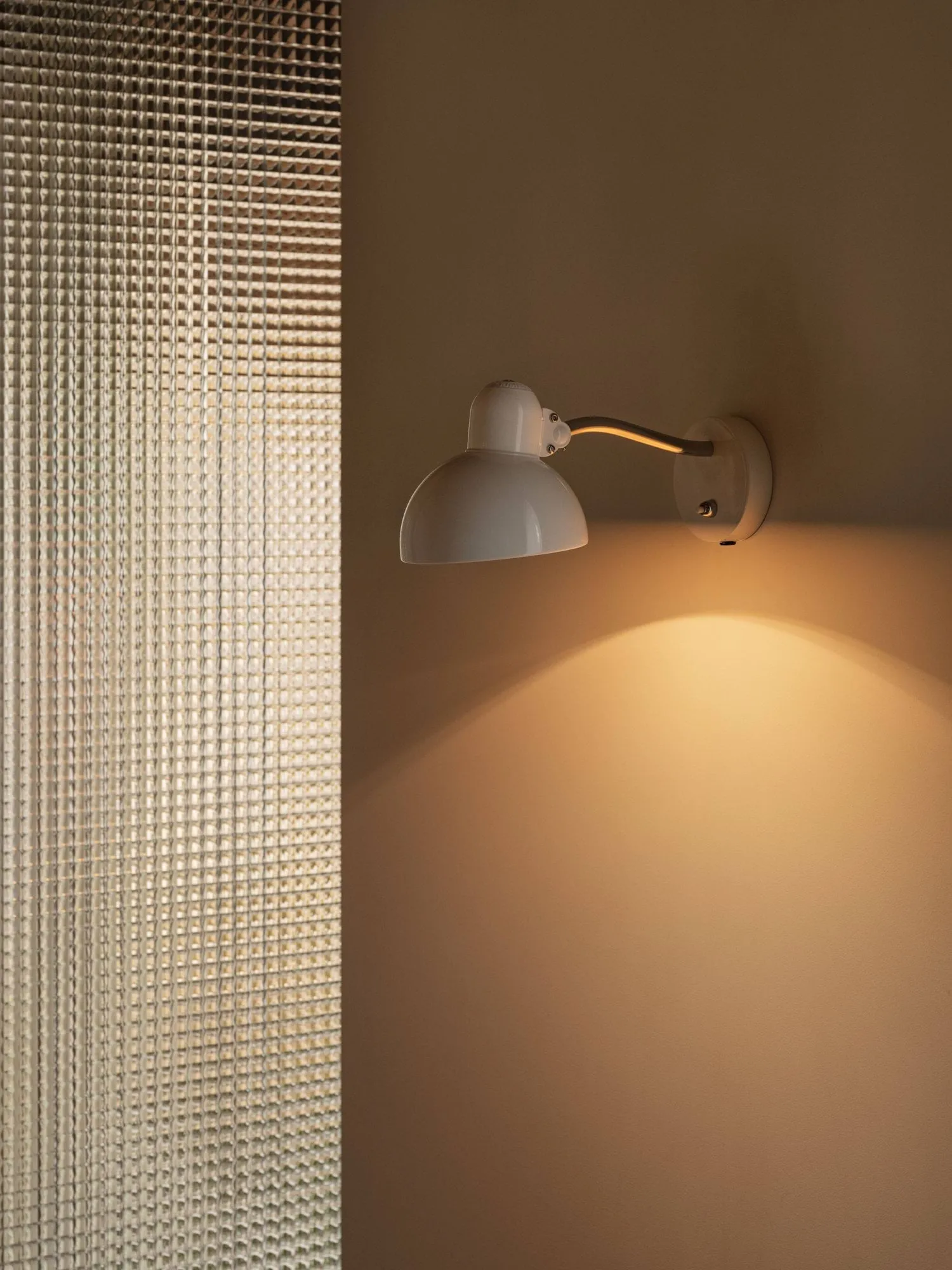 Kaiser Idell 6567-W vegglampe, Hvit Fritz Hansen