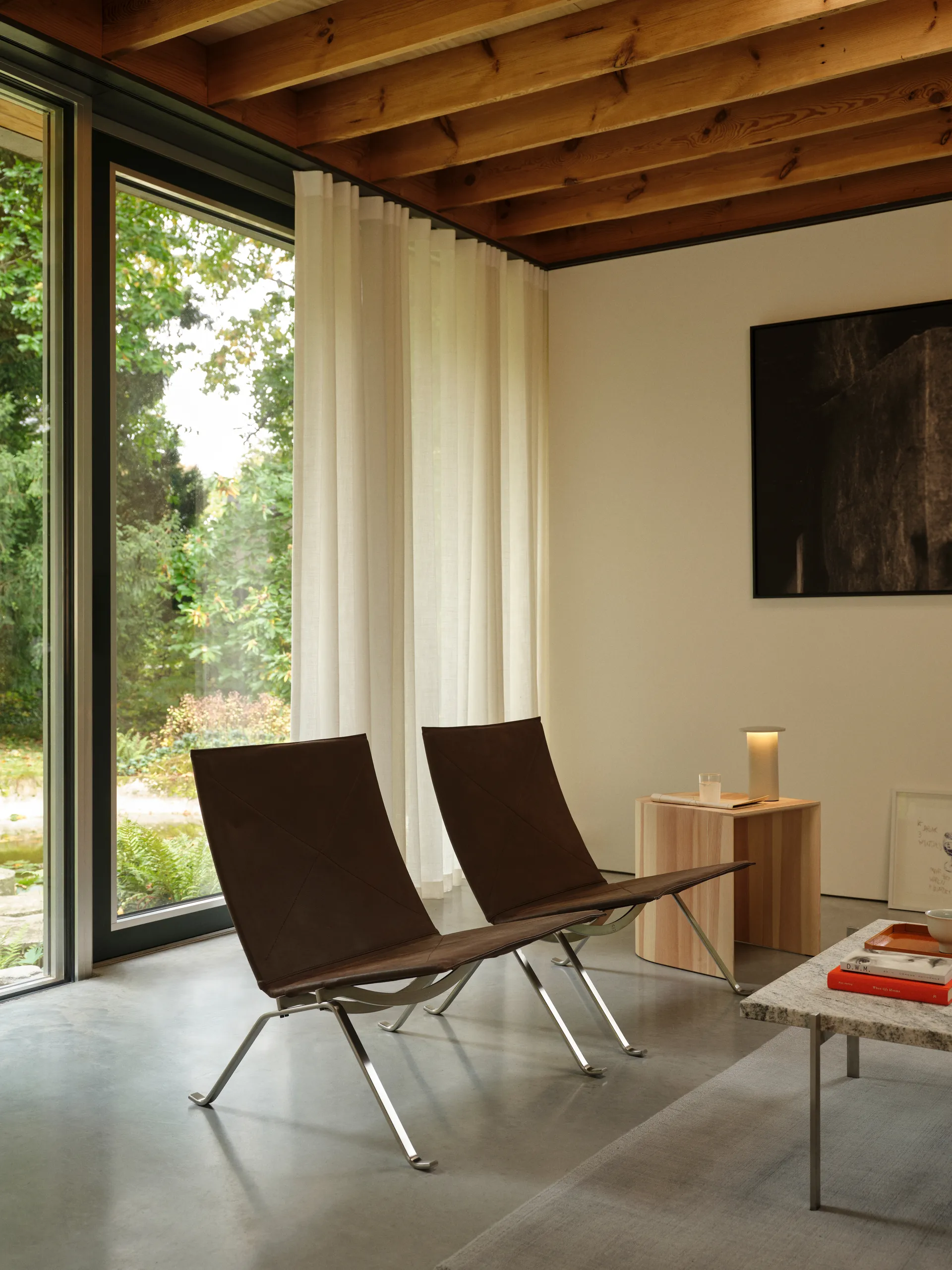 PK22 lenestol, Aura beige lær-rustfritt stål Fritz Hansen