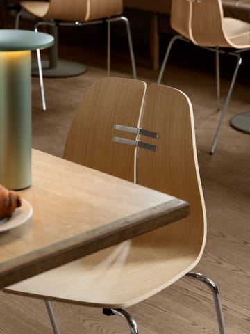 PK3 stol - Lakkert eik-rustfritt stålfotstativ - Fritz Hansen