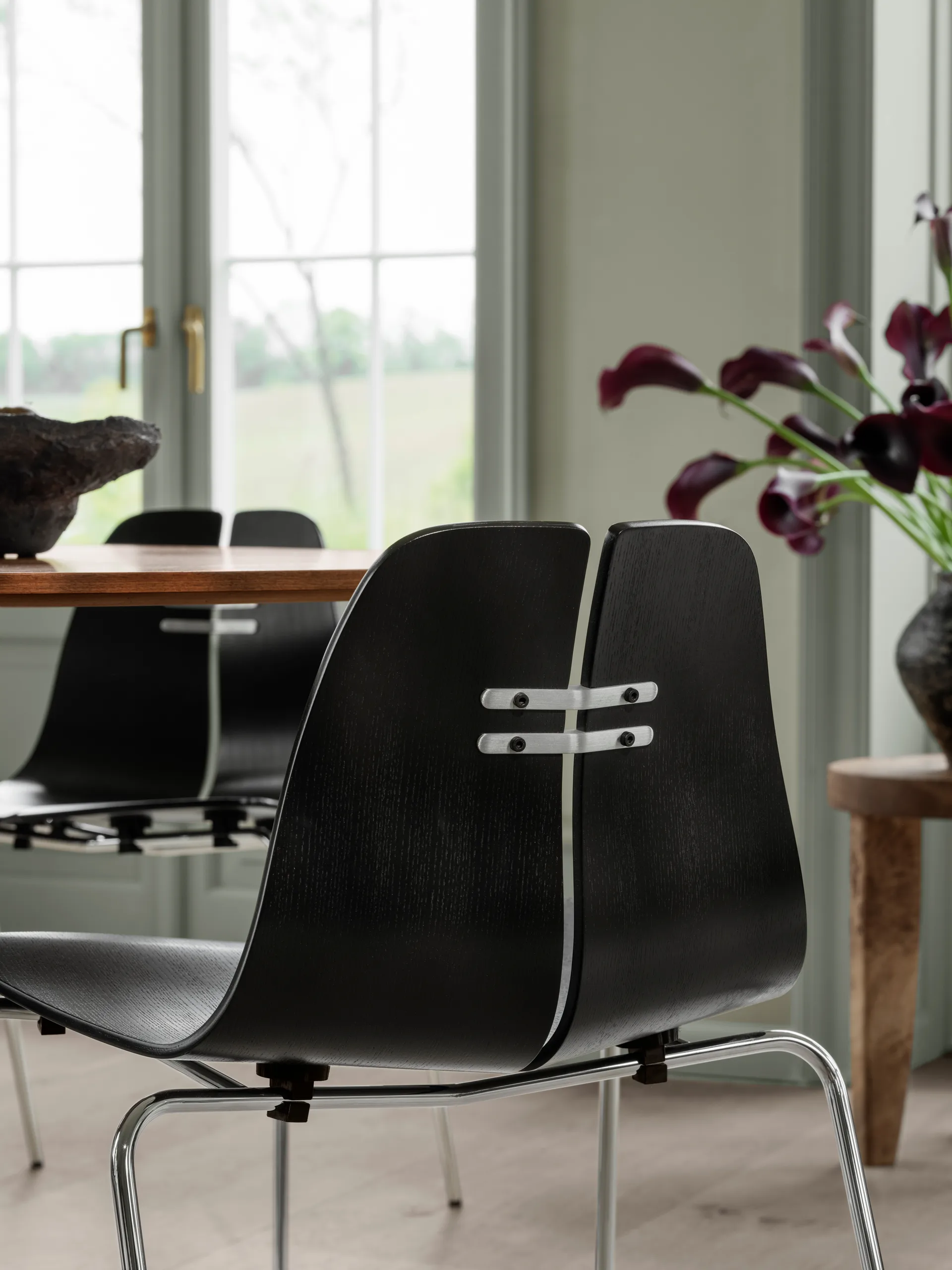 PK3 stol, Svart ask-rostfritt stålfot Fritz Hansen