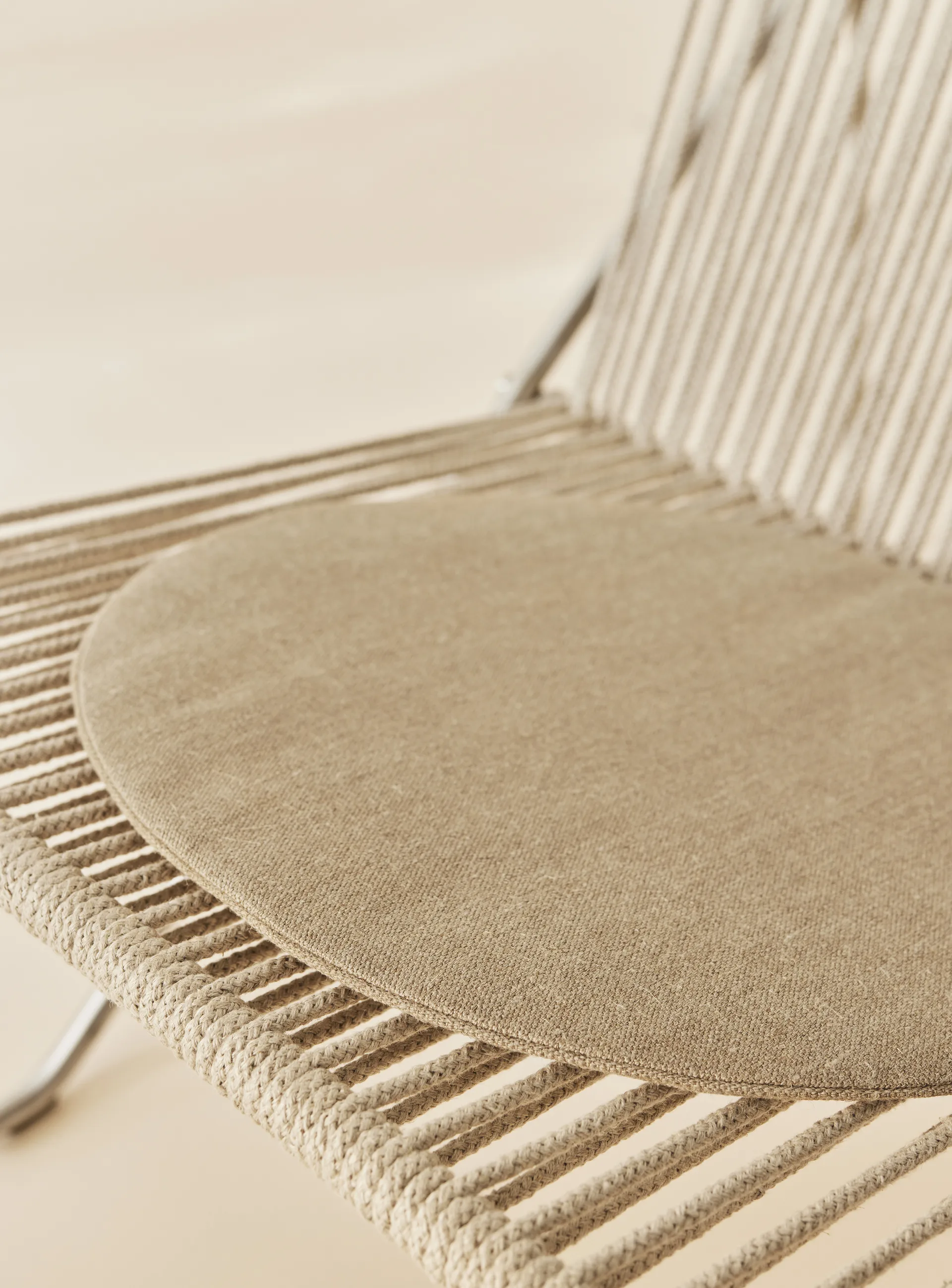 PK4 loungestol med pute, Rustfritt stål-natur-natur Fritz Hansen