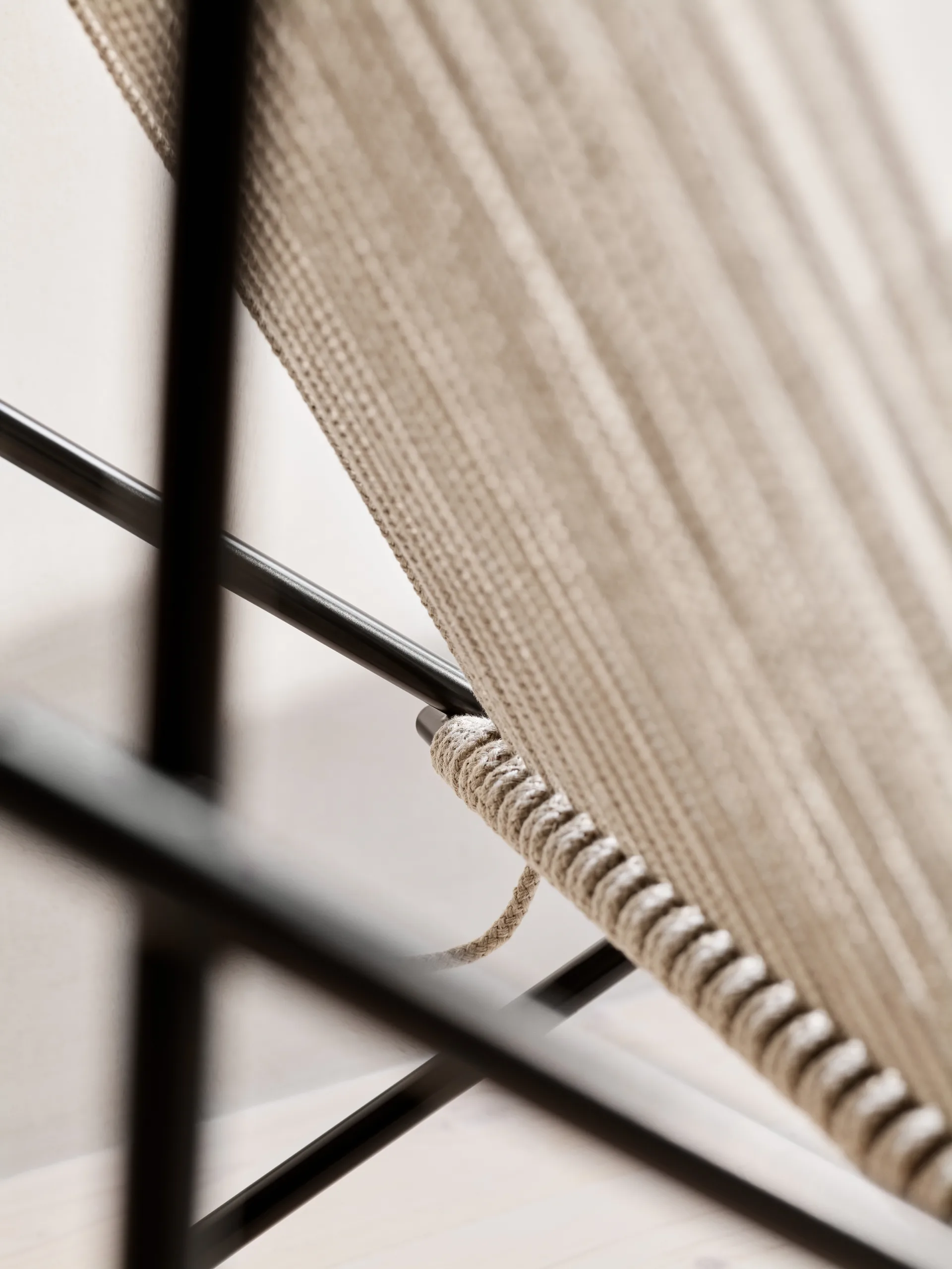 PK4 loungestol, Svart-natur Fritz Hansen