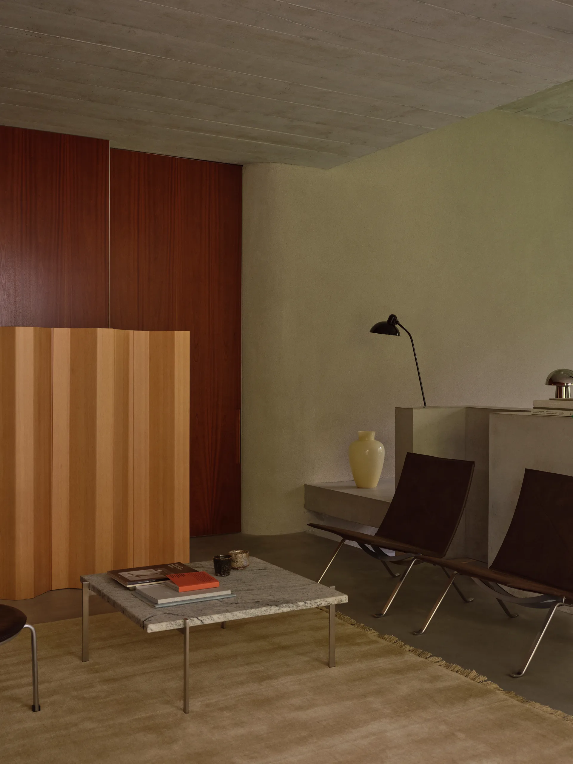 PK61 sofabord, Grey white granit-rustfritt stål, 80x80 cm Fritz Hansen