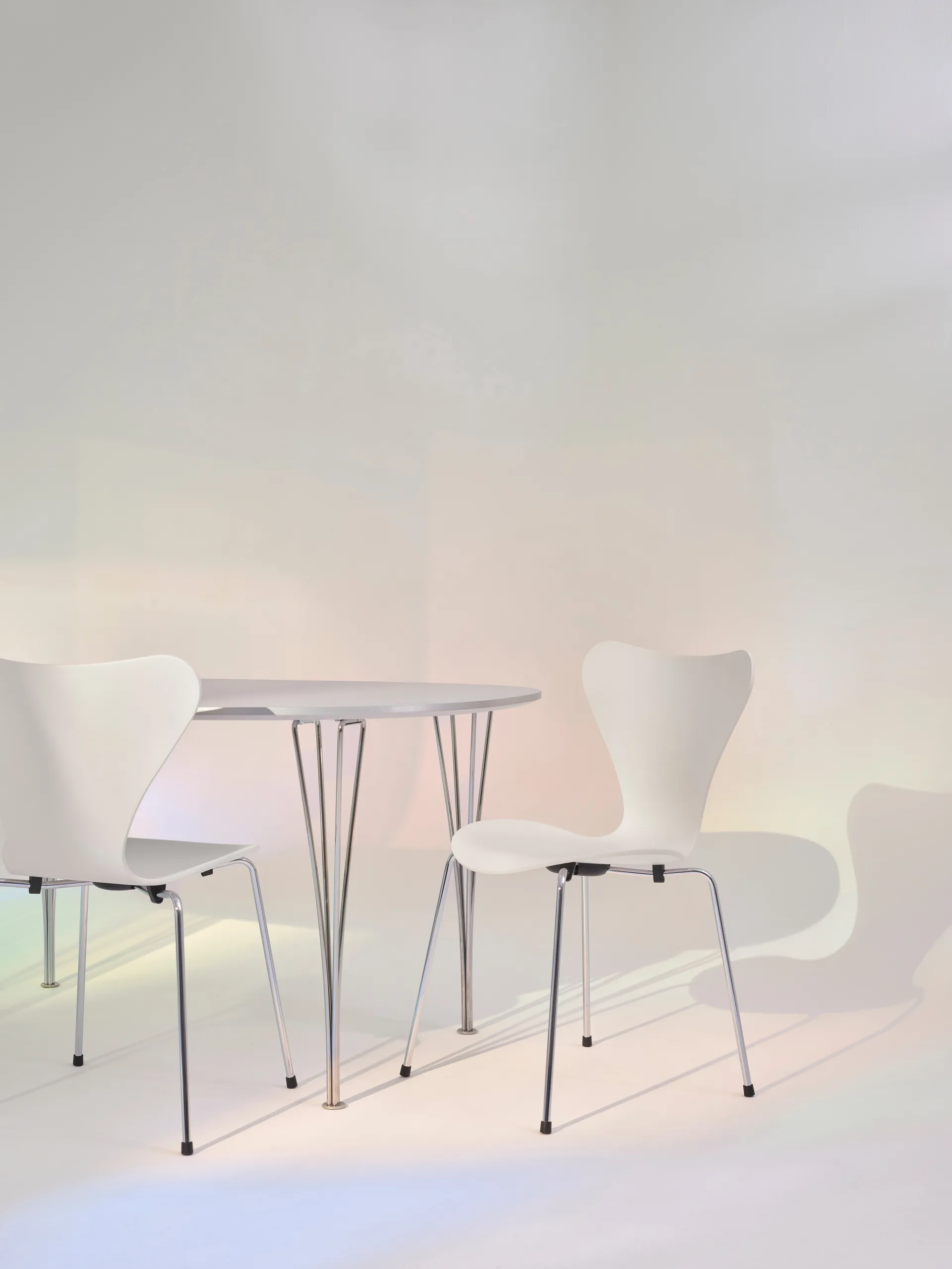 Sjuan 3107 7:14 AM stol, Beige-chrome Fritz Hansen