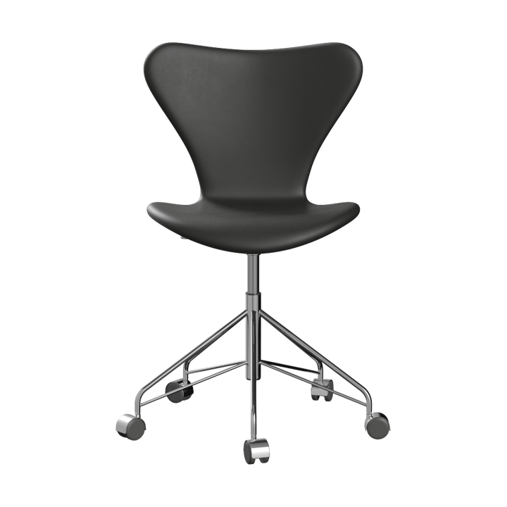 Sjuan 3117 polstret kontorstol myke hjul - Essential black leather-chrome - Fritz Hansen