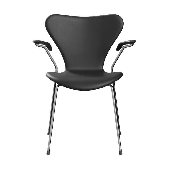 Sjuan 3207 polstret armlenestol - Essential black leather-chrome - Fritz Hansen