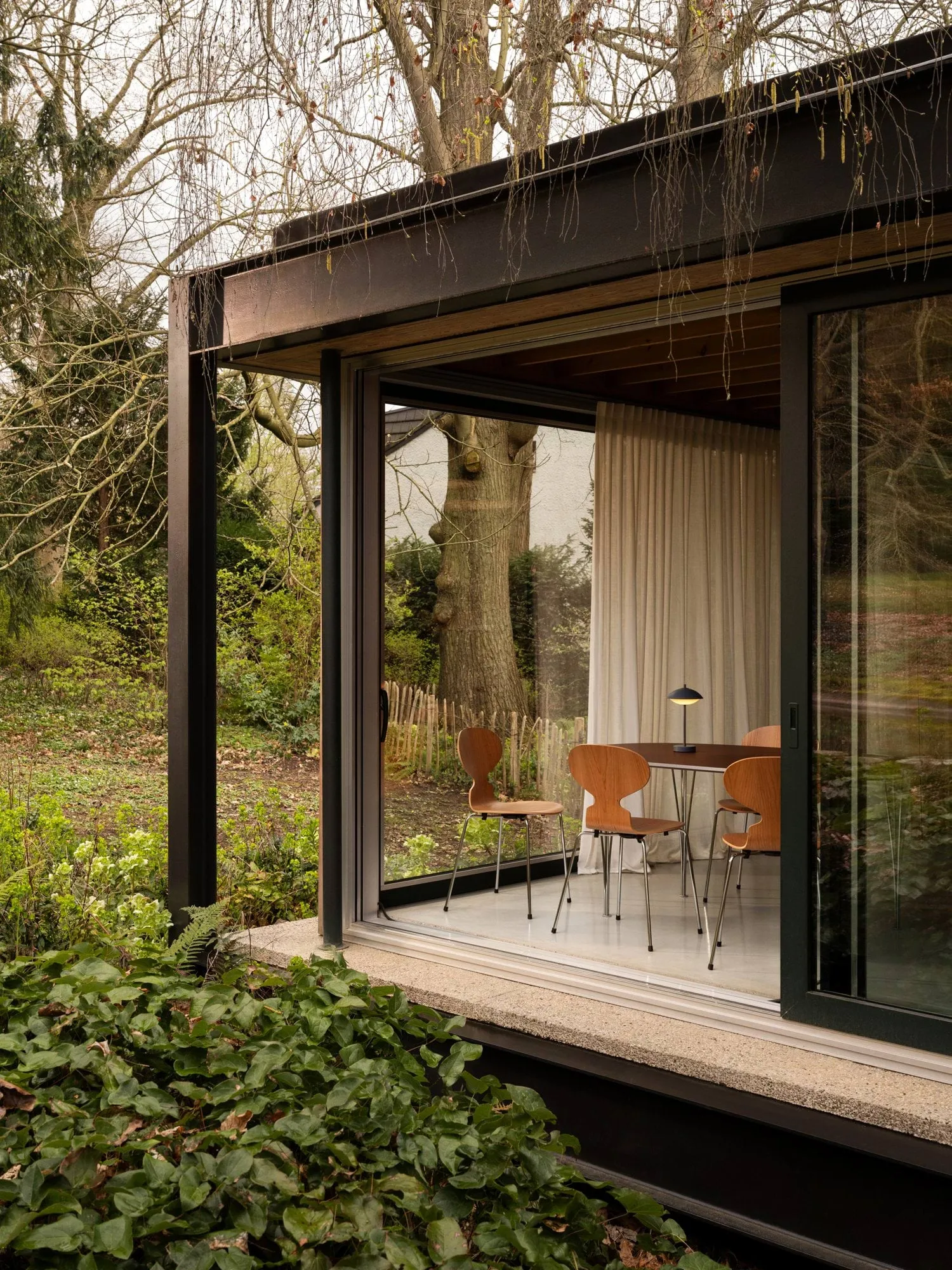 Superellipse B616 spisebord 170x100 cm, Rusty red, 170x100x72 cm Fritz Hansen