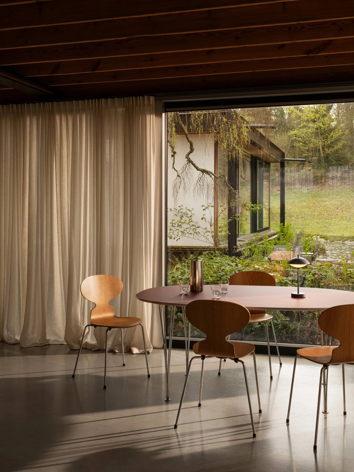 Superellipse B616 spisebord 170x100 cm, Rusty red, 170x100x72 cm Fritz Hansen