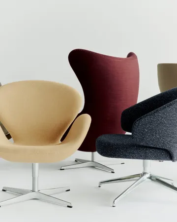 Svanen 3320 lenestol - Essential lær walnut-børstet aluminium - Fritz Hansen