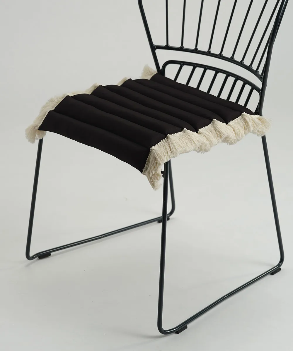 Garden Glory sittepute med frynser, Svart, offwhite frynser, 38x40 cm Garden Glory