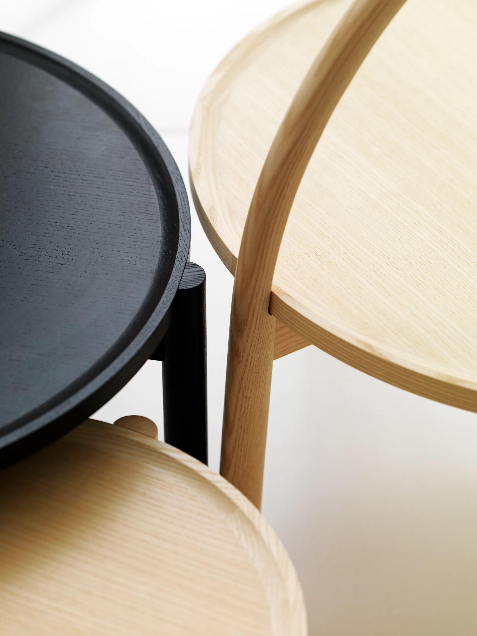 Elna sofabord, Ask-white-Ø60 cm m. bøyle Gärsnäs