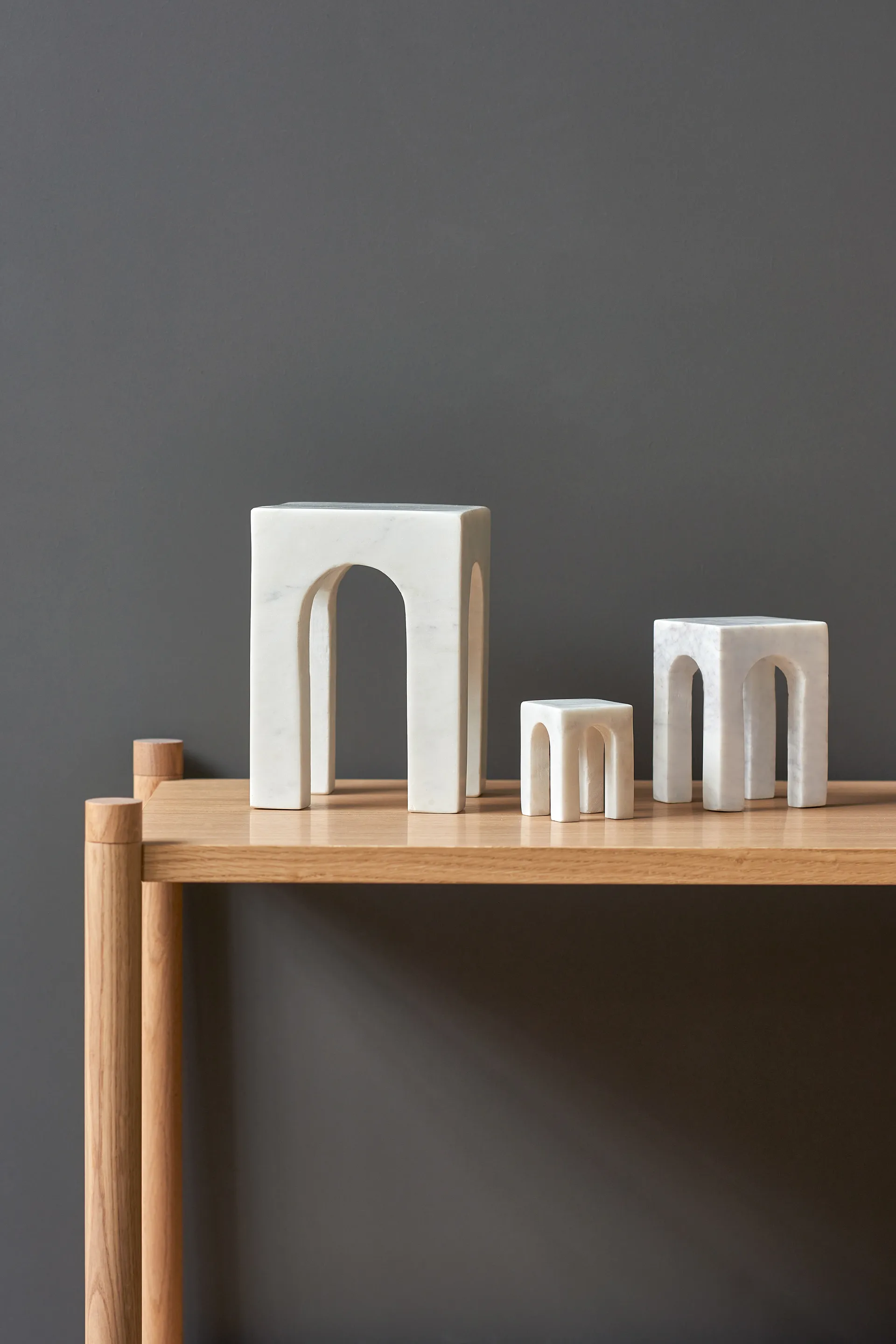 Arkis bokstøtte 3 deler, Hvit Gejst