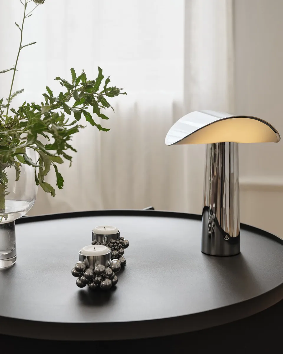 Lium bærbar bordlampe 22,5 cm, Chrome Gejst