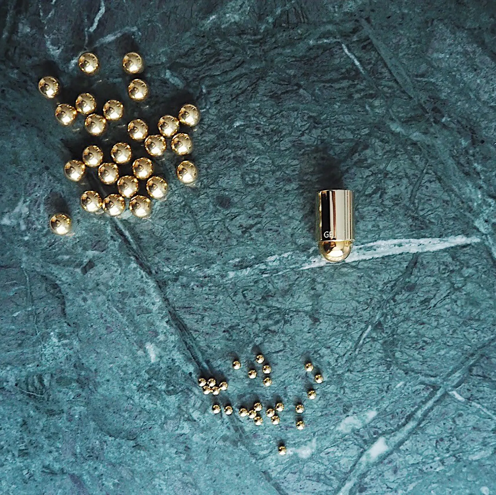 Molekyl lysestake 1, Messing Gejst