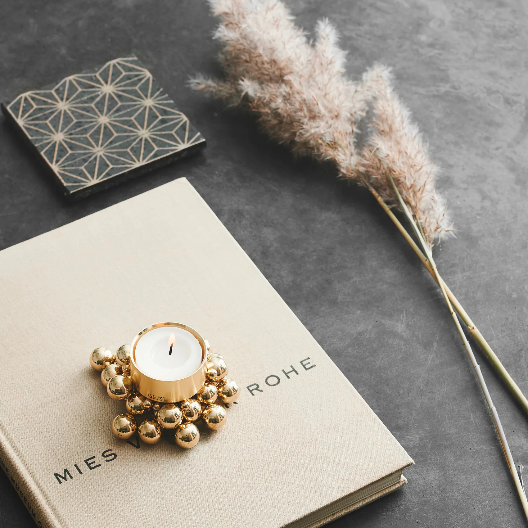 Molekyl telysestake, Messing Gejst