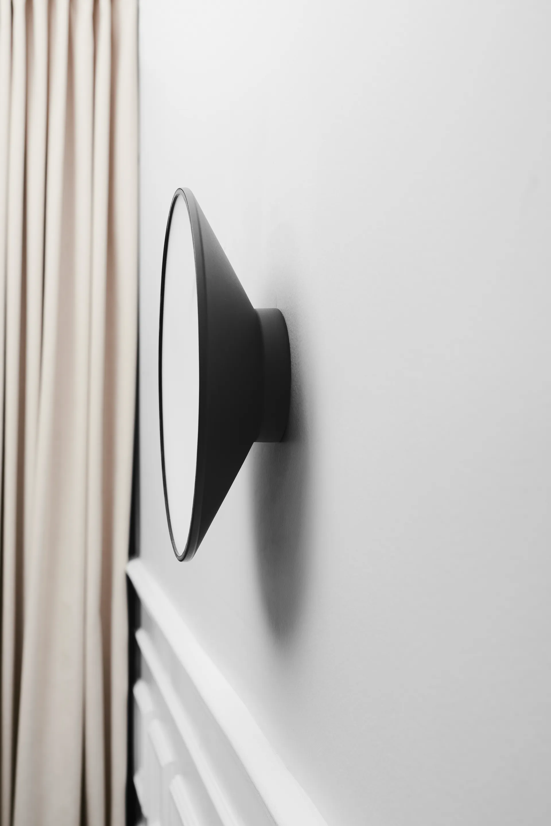 Momentt veggklokke Ø 30 cm, Hvit Gejst