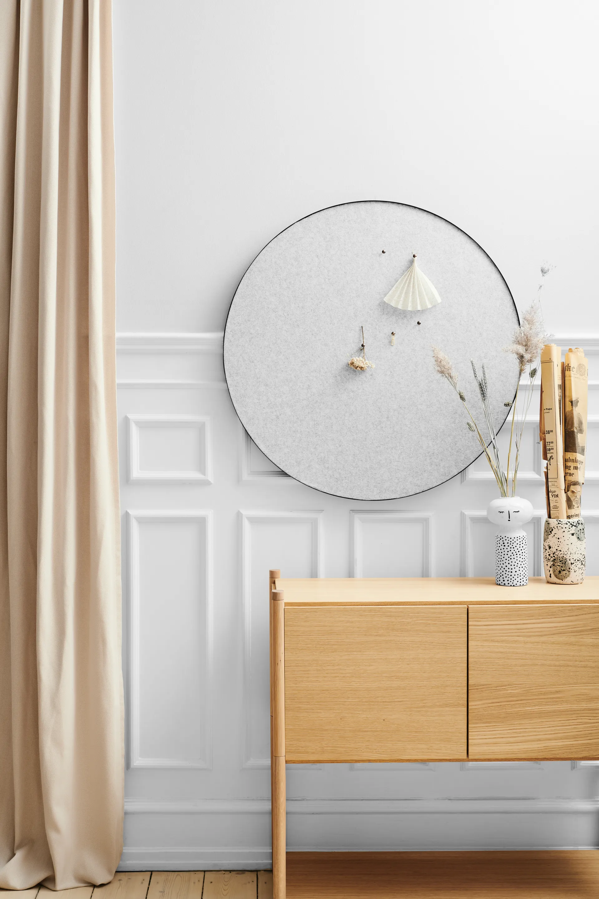 Retell pinboard oppslagstavle Ø 80 cm, Lysegrå Gejst