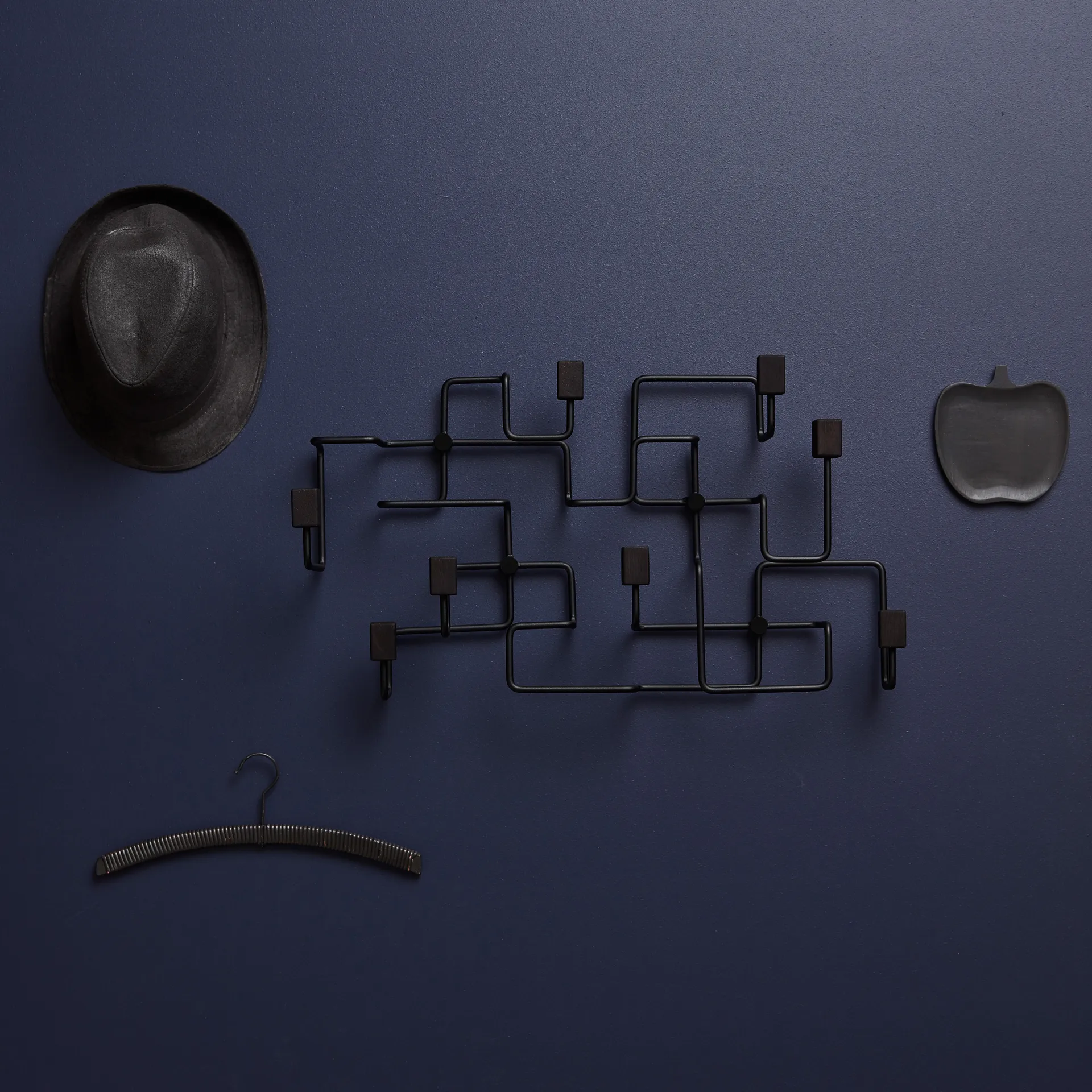 Underground klesknagg, Sort-sortbeiset eik Gejst