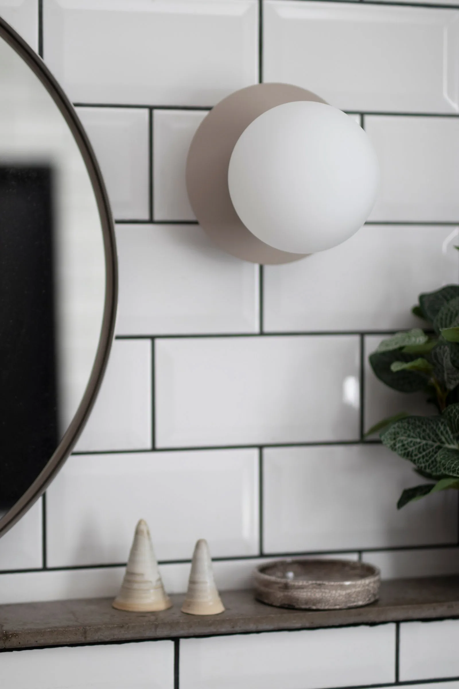 Art Deco IP44 vegglampe/takplafond, Mud-hvit Globen Lighting