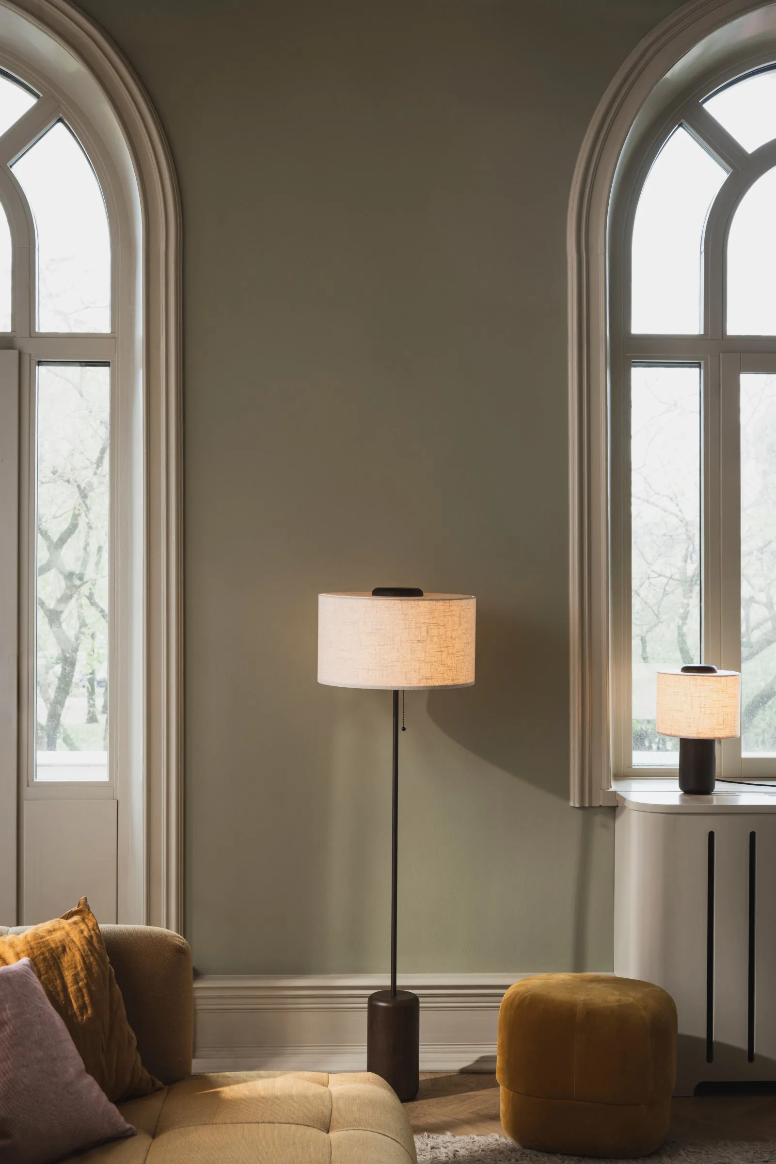 Bosco bordlampe, Brunbeiset eik Globen Lighting
