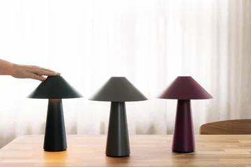 Cannes portabel bordlampe - Burgundy - Globen Lighting