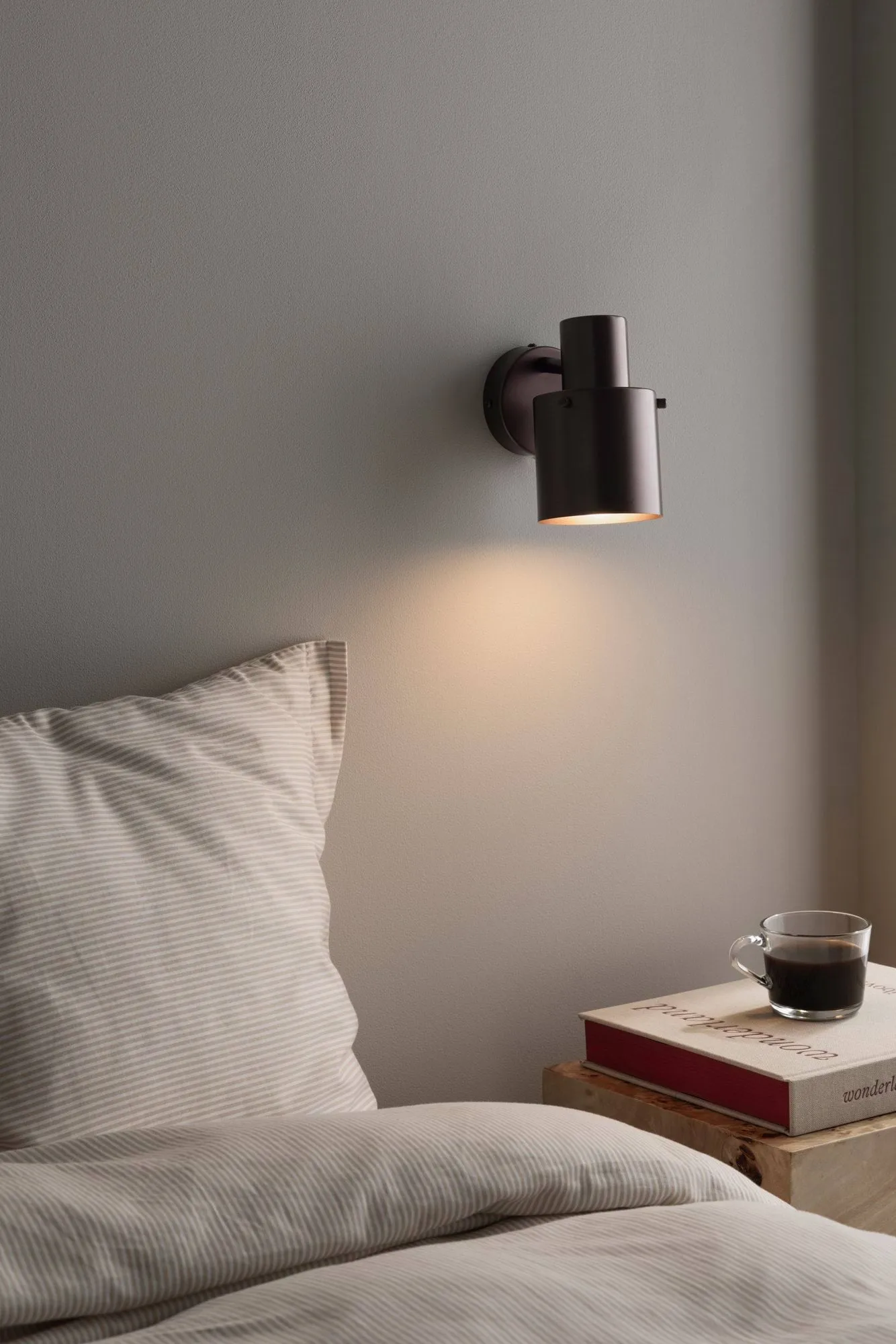 Clark 1 vegglampe, Bronze (brun) Globen Lighting