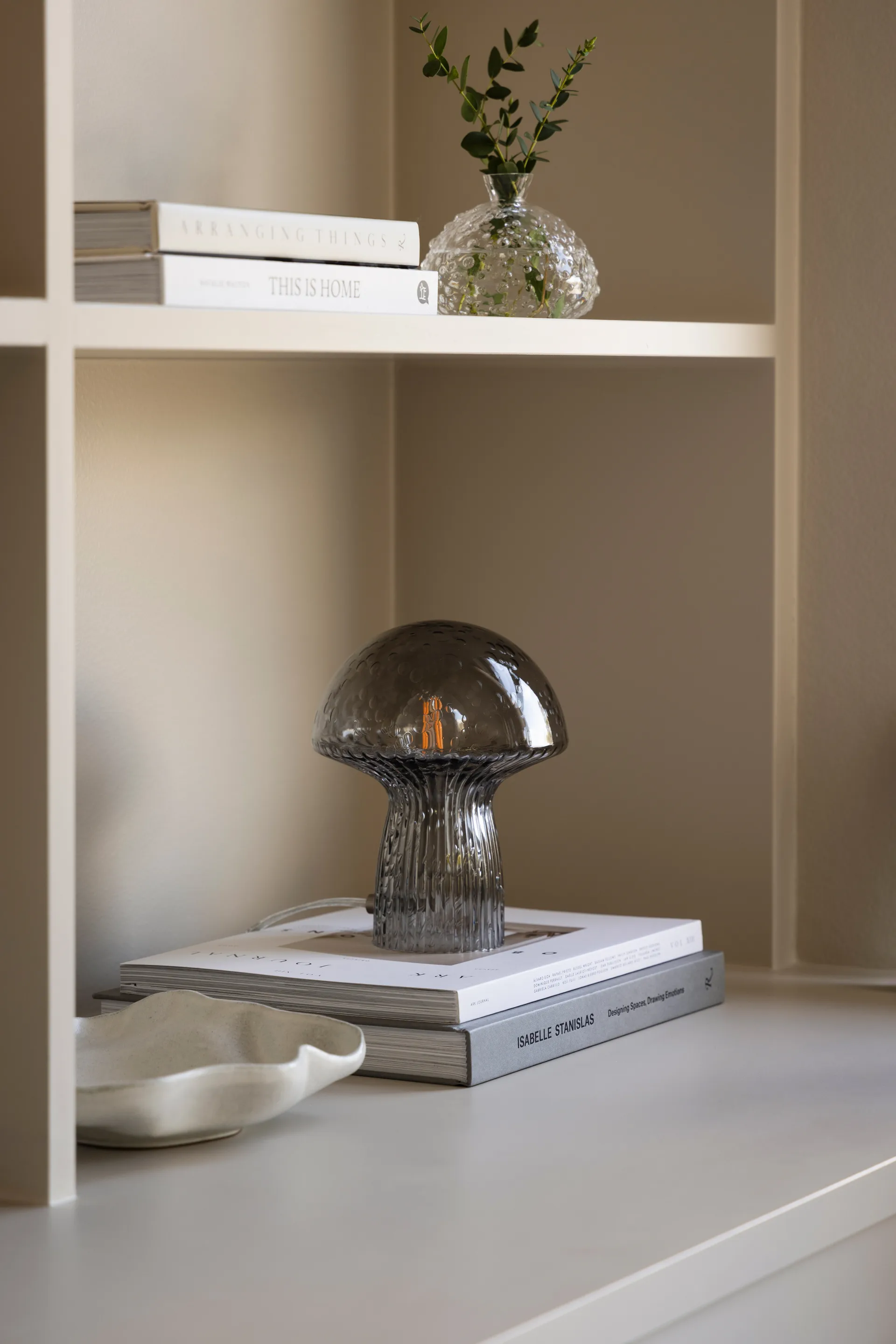 Fungo bordlampe Special Edition Røyk, Ø16 cm, H:20 cm Globen Lighting