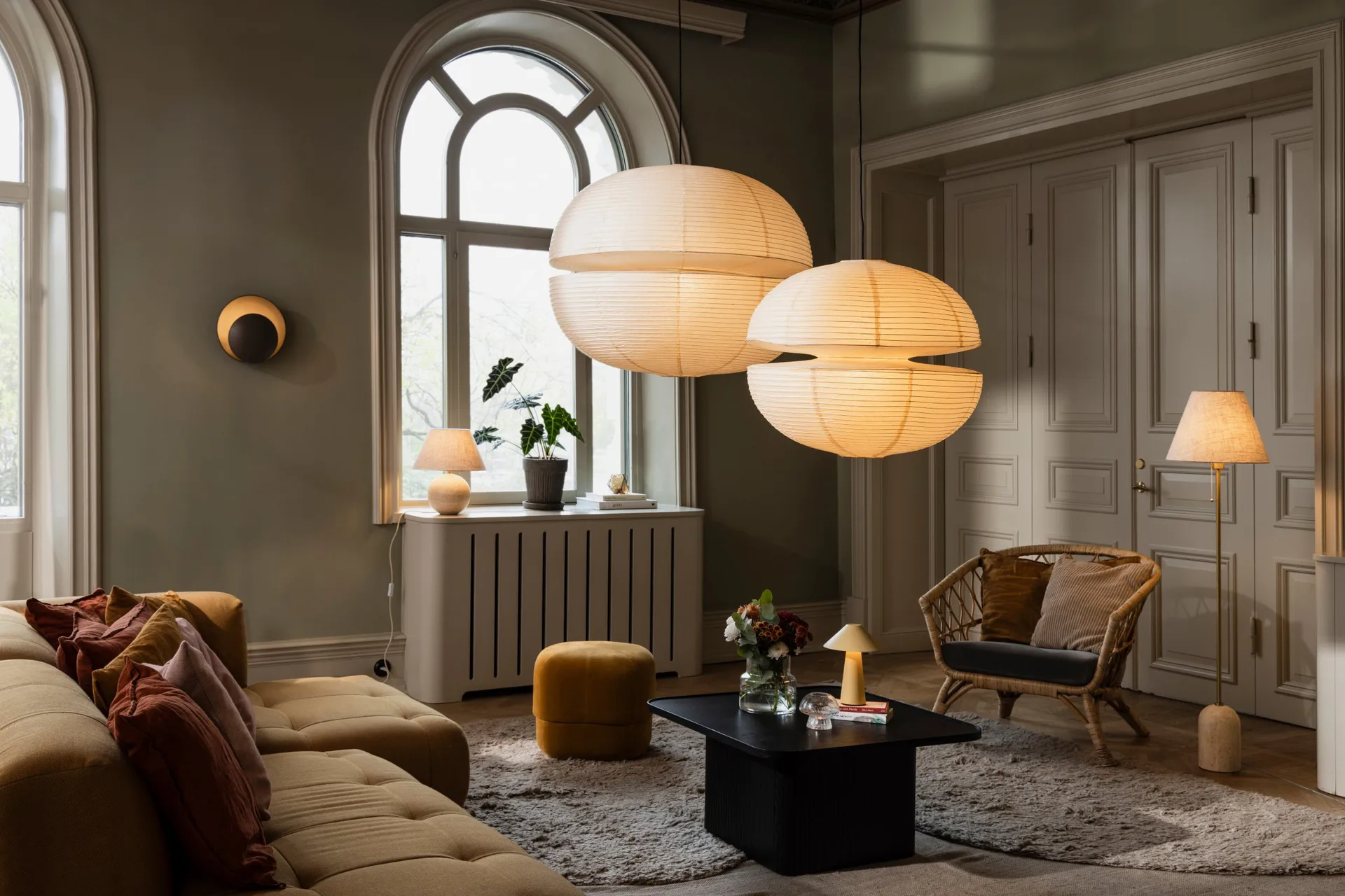 Gino gulvlampe, Beige travertin Globen Lighting