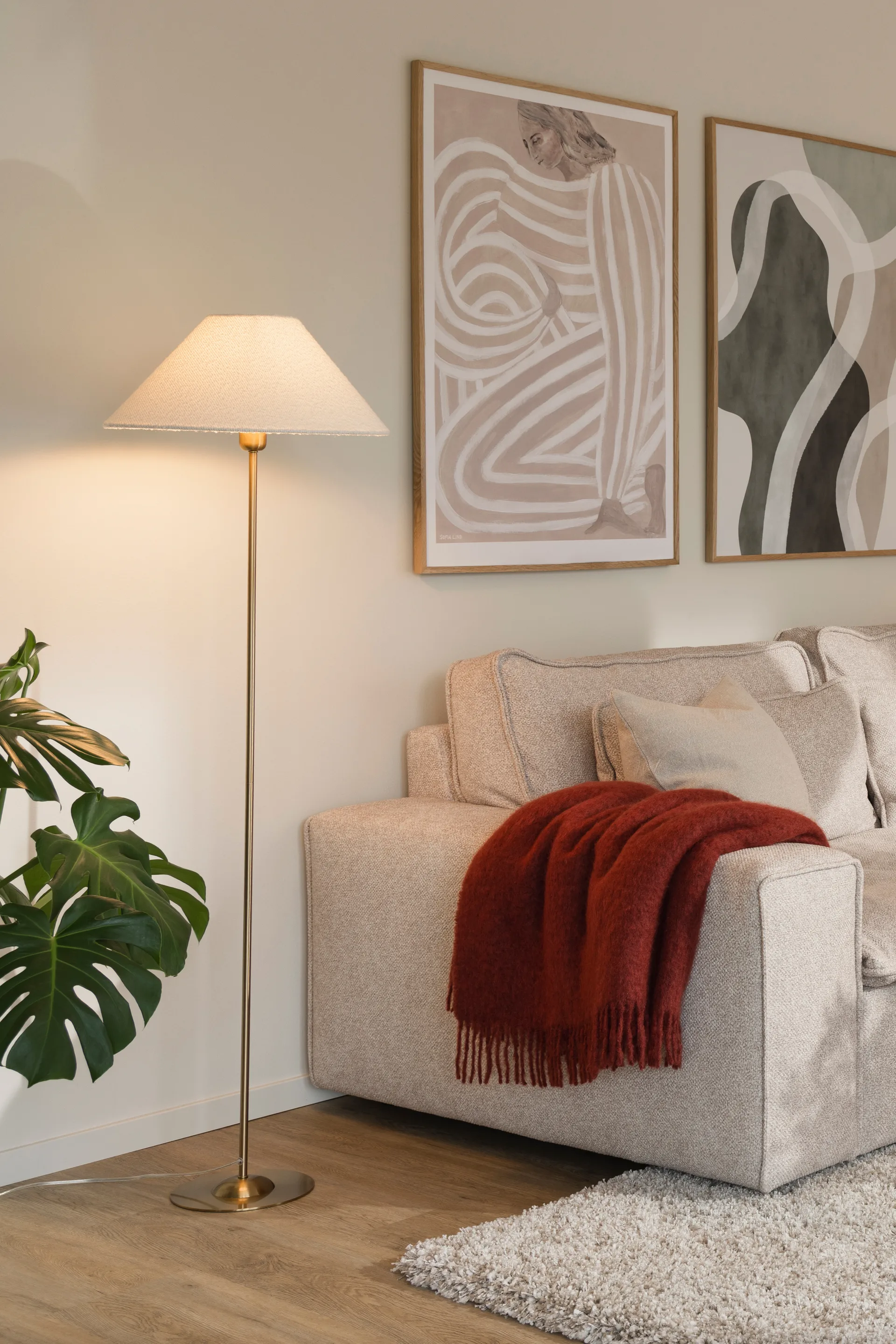 Iris 45 lampeskjerm, Bouclé hvitvit Globen Lighting